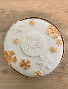 Snowflakes Cake